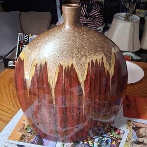 Apropos Ceramic Vase with Brown and Gold Design